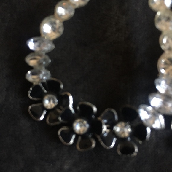 Silver with black flowers earrings - Picture 3 of 7